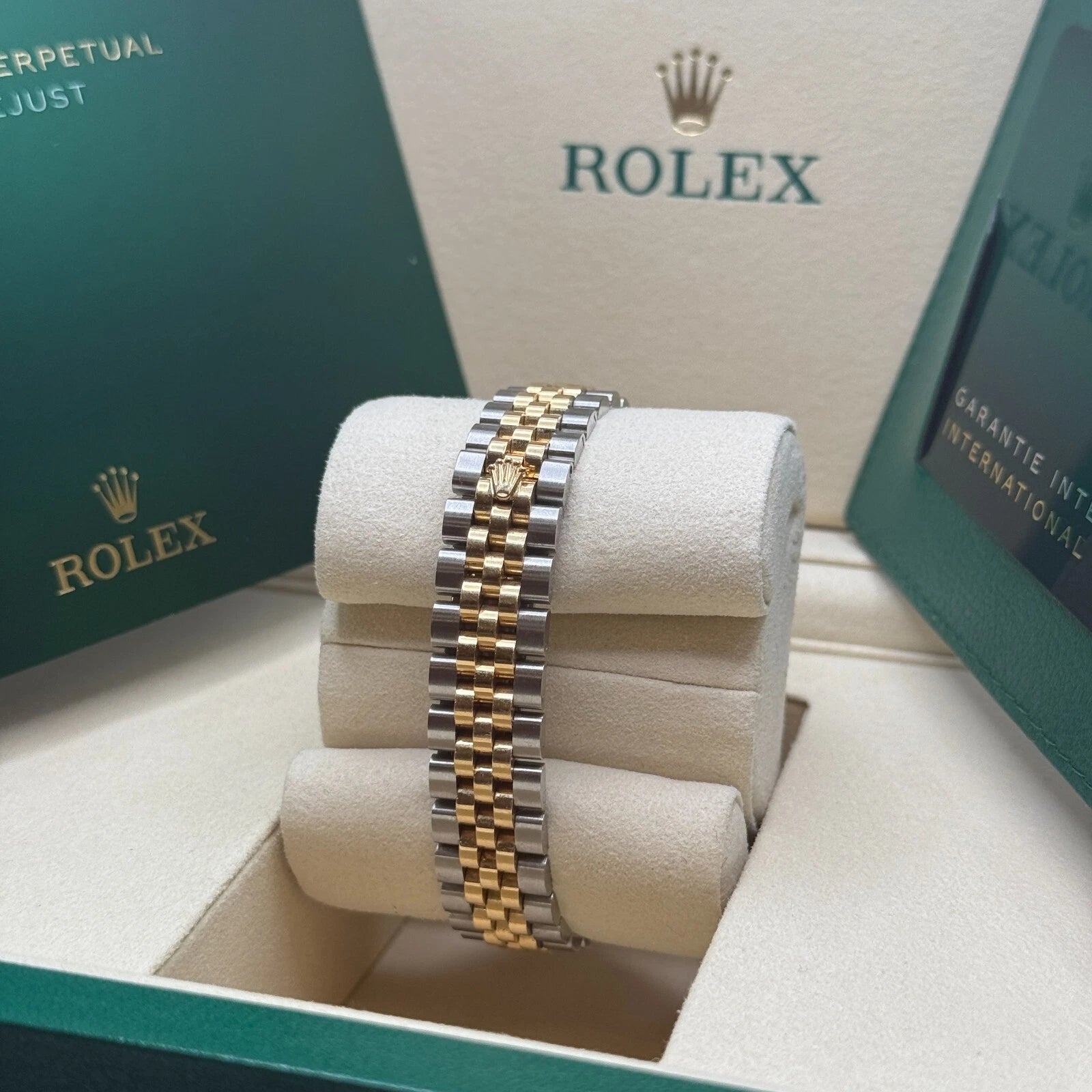Rolex Lady-Datejust 28mm 279173 Champagne Roman Dial Oyster Bracelet - Image 8