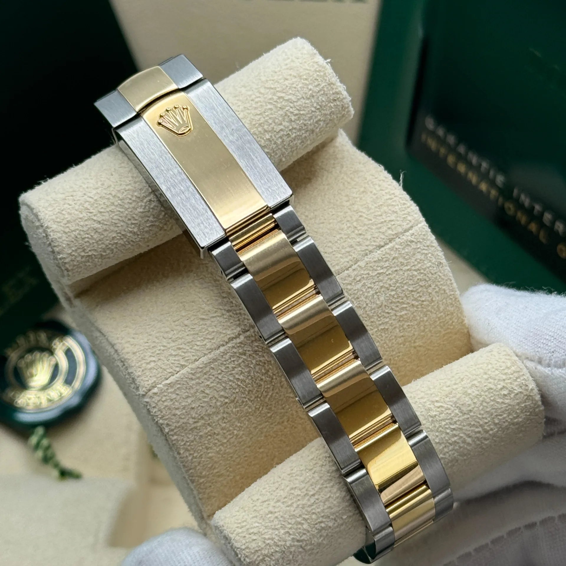 Rolex Datejust m278273-0013/0014 31mm Champagne Dial Stainless Steel and Yellow Gold Oyster Watch - Image 17