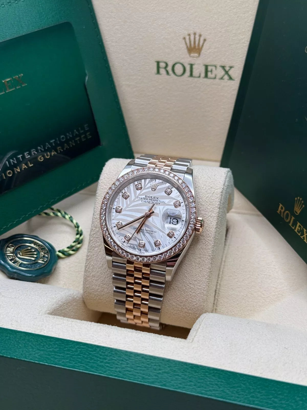 Rolex Datejust 36mm 126281 Silver Palm Motif Diamond Dial Oyster Bracelet - Image 5