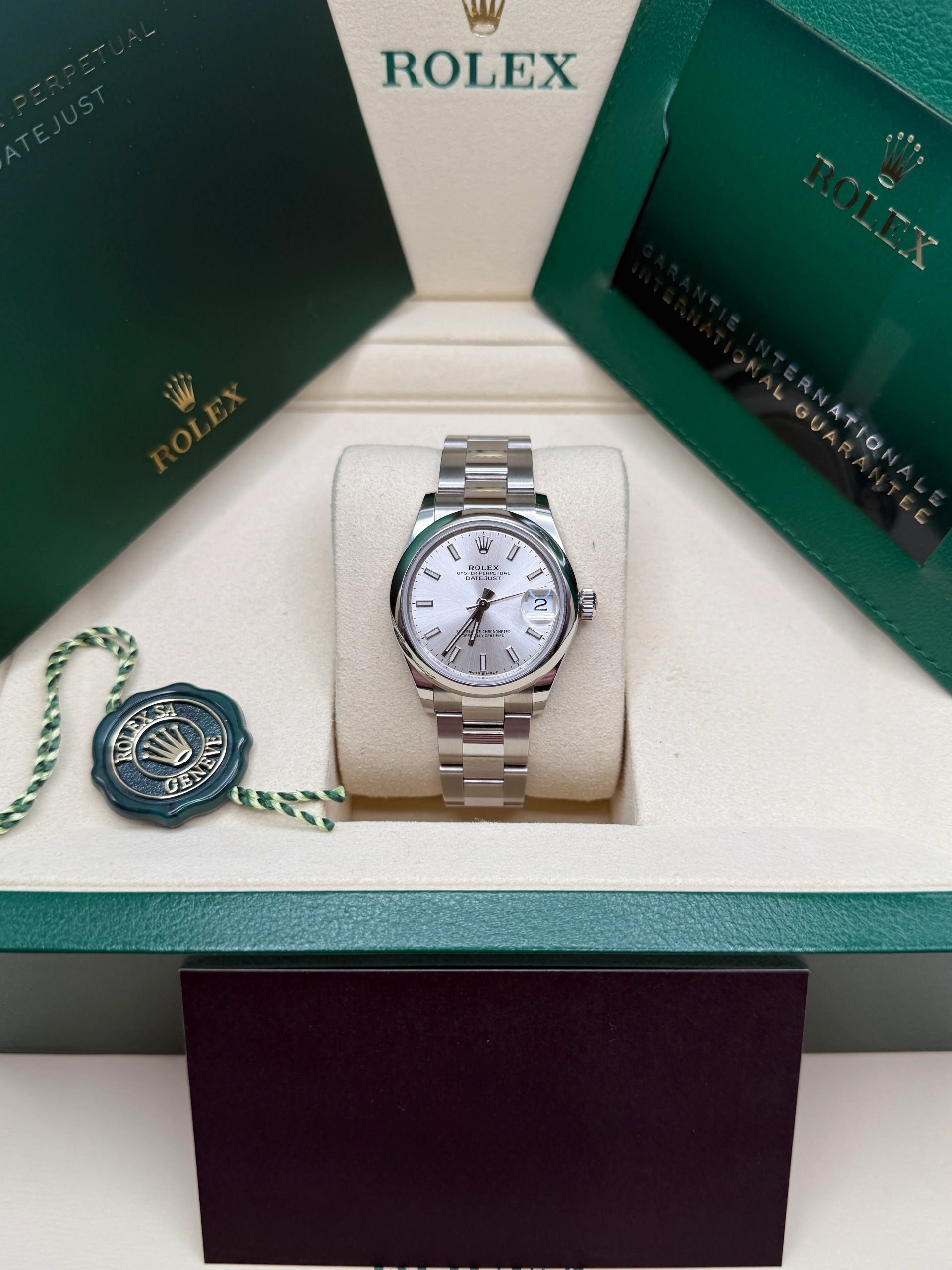 Rolex Datejust m278240-0005/0006 31mm Silver Index Domed Bezel Oyster Oystersteel - Image 2