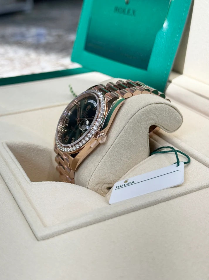 Rolex President 40mm Everose Gold Olive Green Roman Dial Diamond Bezel - 228345RBR - Image 4