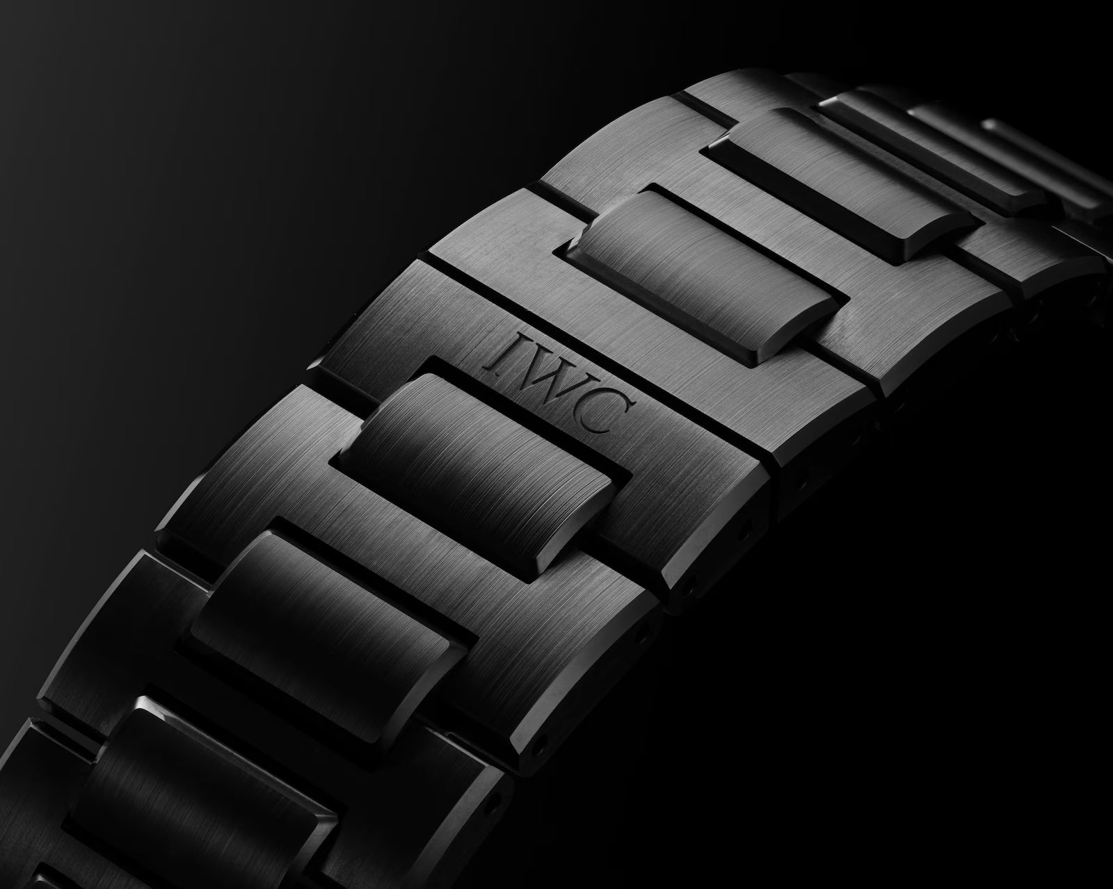 IWC Ingenieur Automatic 42mm Mens Watch Black IW338903 - Image 5