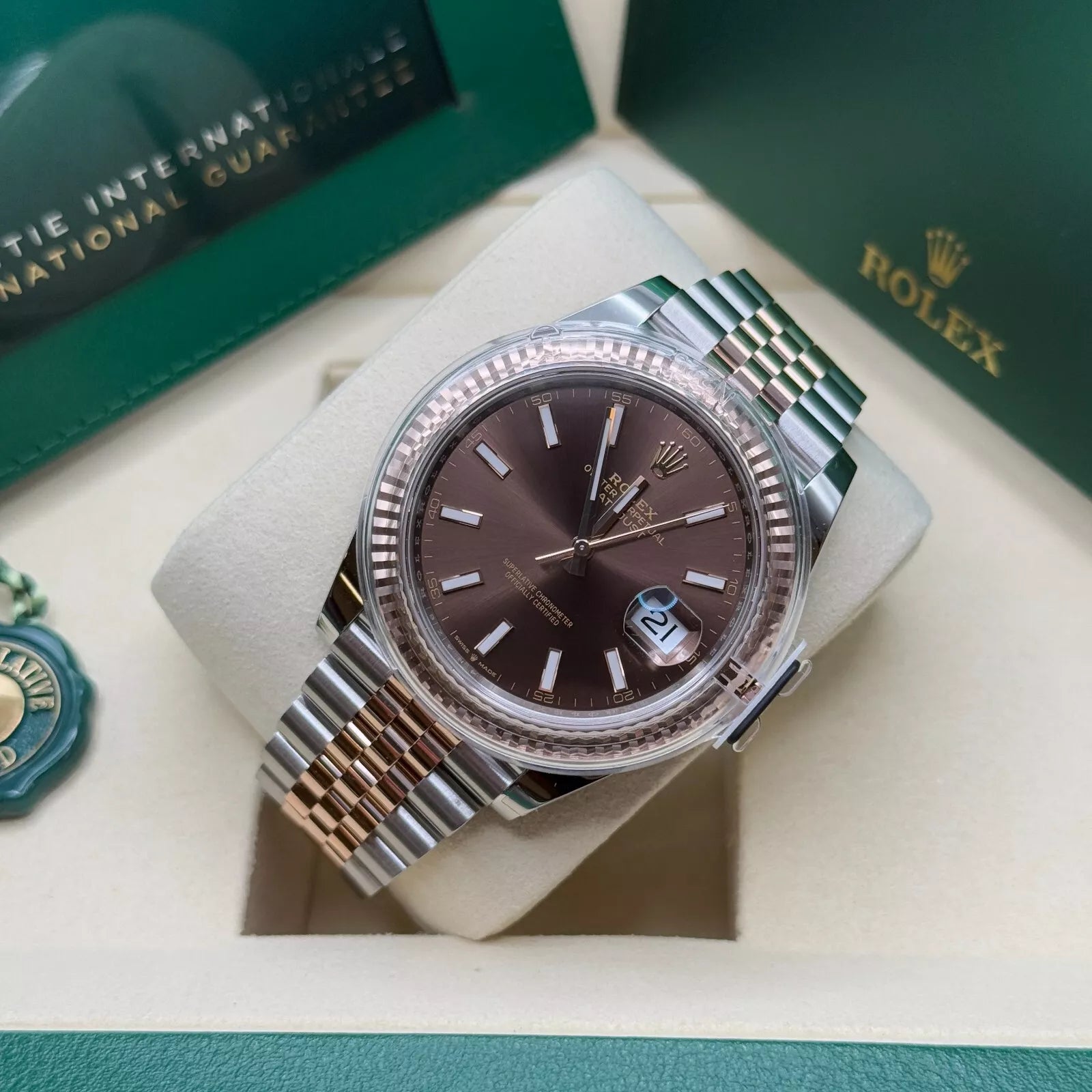 Rolex Datejust 41mm 126331 Chocolate Index Jubilee Steel and Everose Gold Watch - Image 4