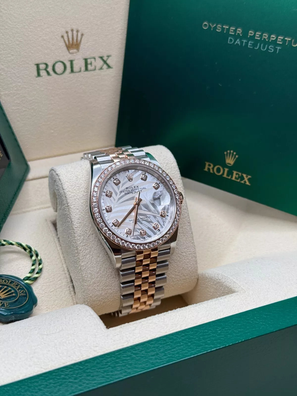 Rolex Datejust 36mm 126281 Silver Palm Motif Diamond Dial Oyster Bracelet - Image 4