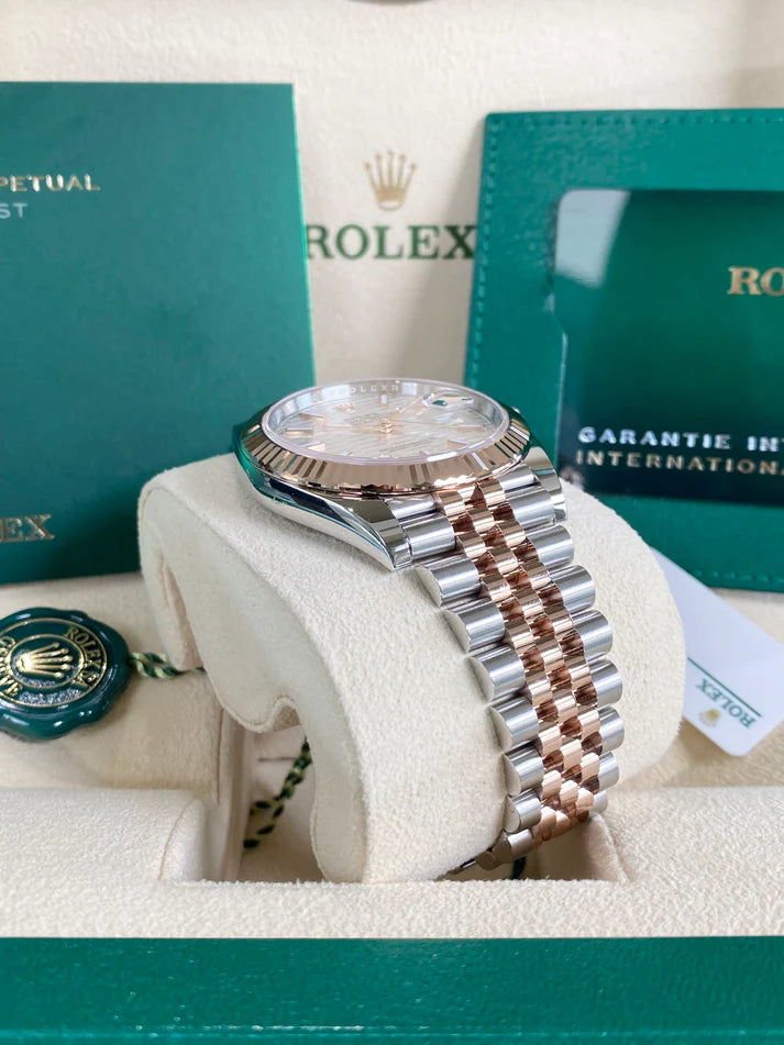 Rolex Datejust 41mm 126331 Silver Fluted Motif Dial Two Tone Stainless Steel & 18K Rose Gold Jubilee Bracelet Men's Watch - Image 6