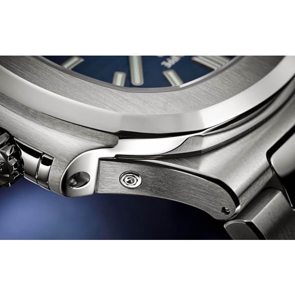 Patek Philippe Nautilus Steel 5726-1A-014 with Black Gradated dial - Image 10