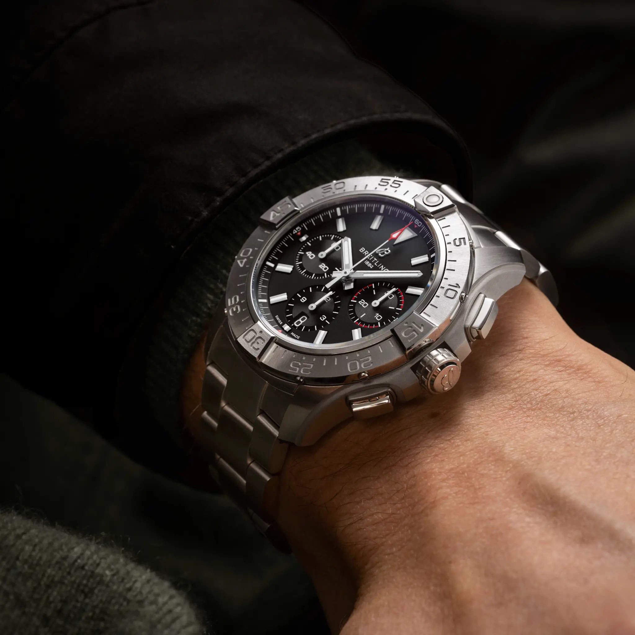breitling Avenger B01 Chronograph 44mm AB0147101B1A1 - Image 4