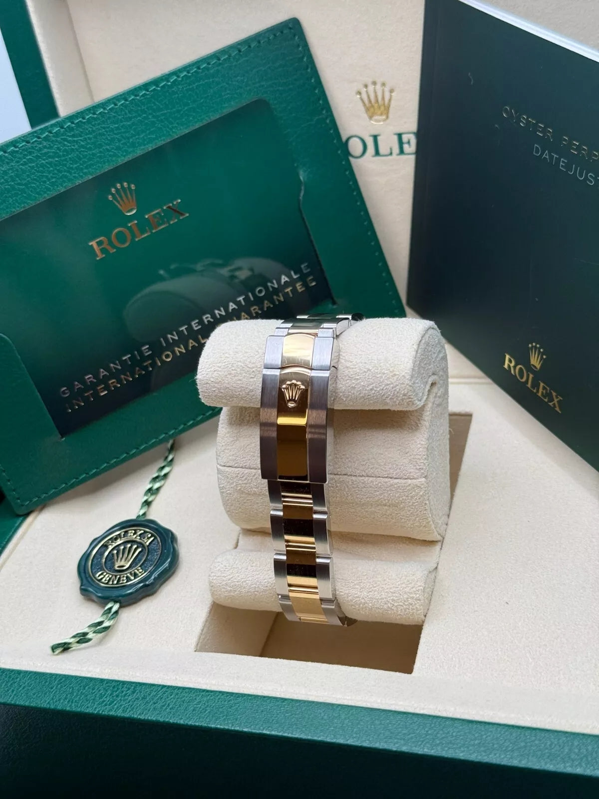 Rolex Datejust m278273-0027/0028 31mm White Mother-of-Pearl Dial Stainless Steel and Yellow Gold Oyster Watch - Image 7
