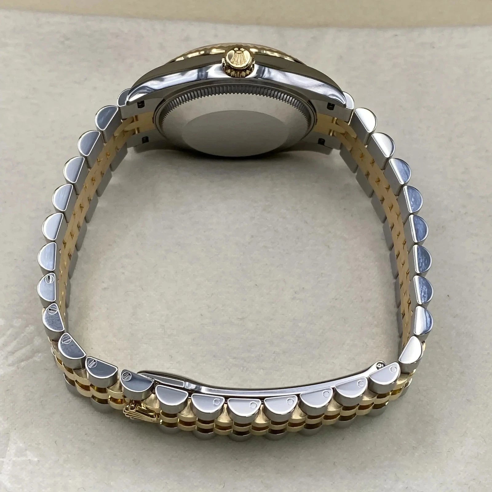 Rolex Datejust m278273-0023/0024 31mm Black Mother-of-Pearl Dial Stainless Steel and Yellow Gold Oyster Watch - Image 6
