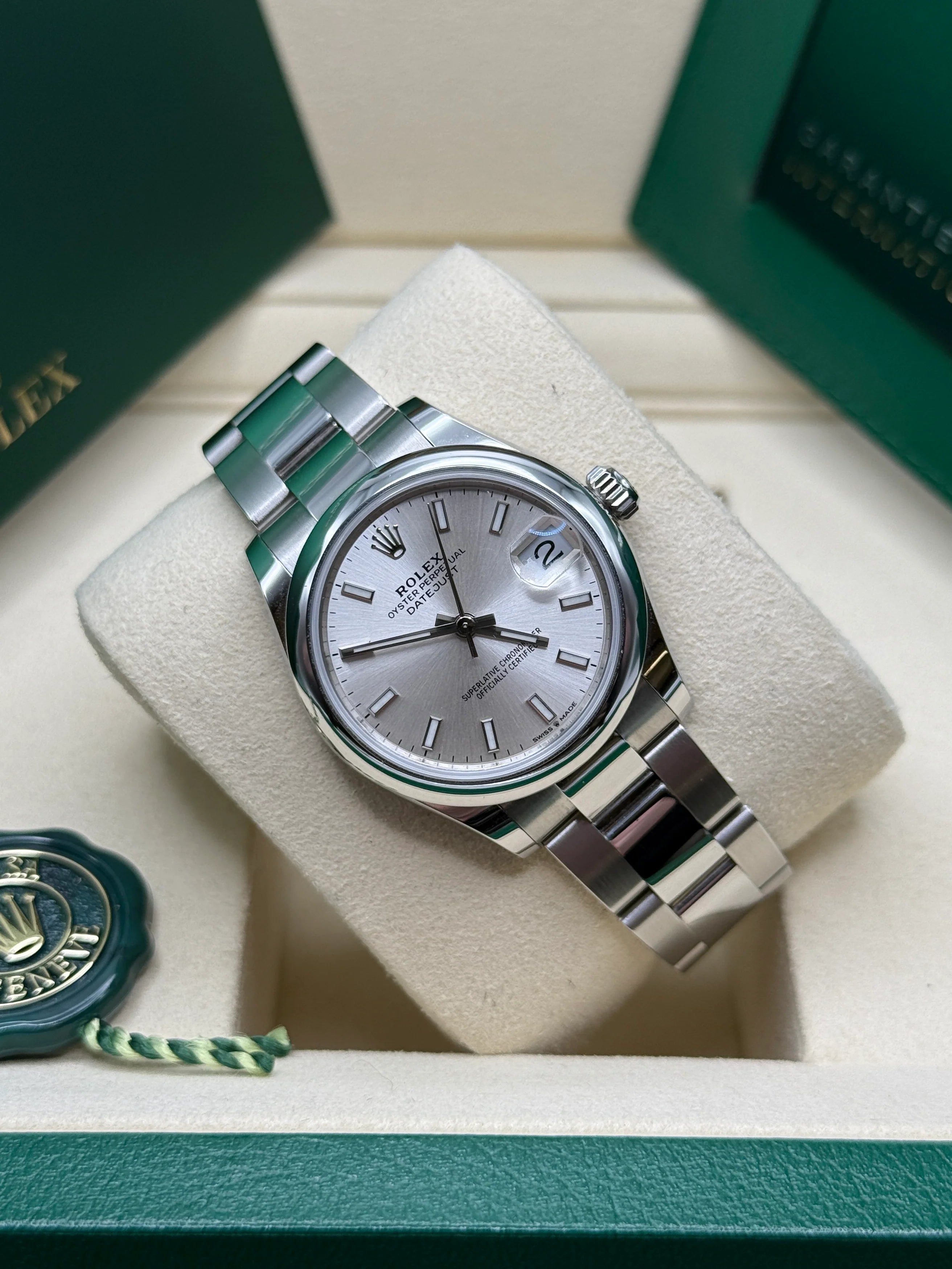 Rolex Datejust m278240-0005/0006 31mm Silver Index Domed Bezel Oyster Oystersteel - Image 8