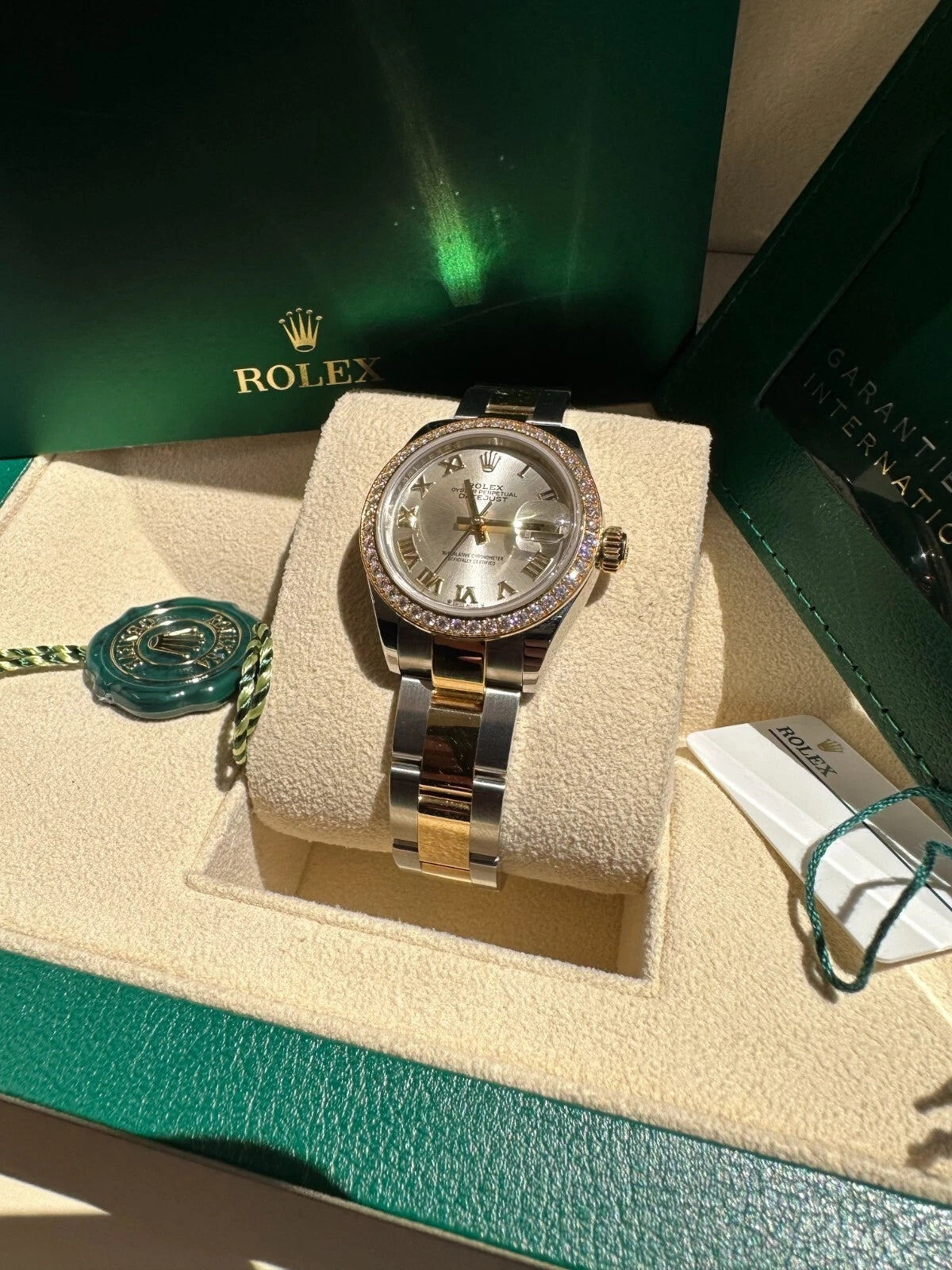 Rolex Lady-Datejust 28mm 279383RBR Silver Roman Dial Yellow Rolesor Oyster Bracelet - Image 4