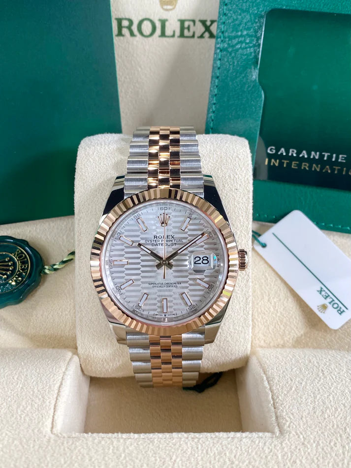 Rolex Datejust 41mm 126331 Silver Fluted Motif Dial Two Tone Stainless Steel & 18K Rose Gold Jubilee Bracelet Men's Watch - Image 2