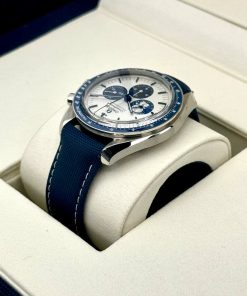 Alternative view of Omega Speedmaster '57 42mm Snoppy Anniversary Series 310.32.42.50.02.001 SILVER Snoopy AWARD MEN WATCH