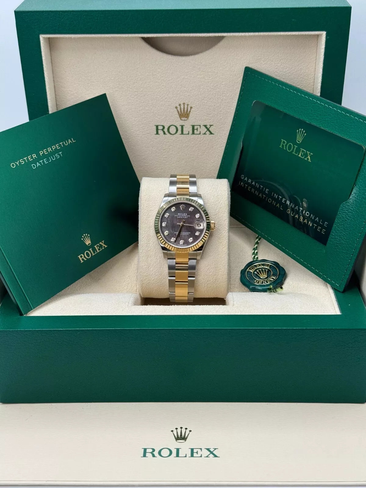 Rolex Datejust m278273-0023/0024 31mm Black Mother-of-Pearl Dial Stainless Steel and Yellow Gold Oyster Watch - Image 15