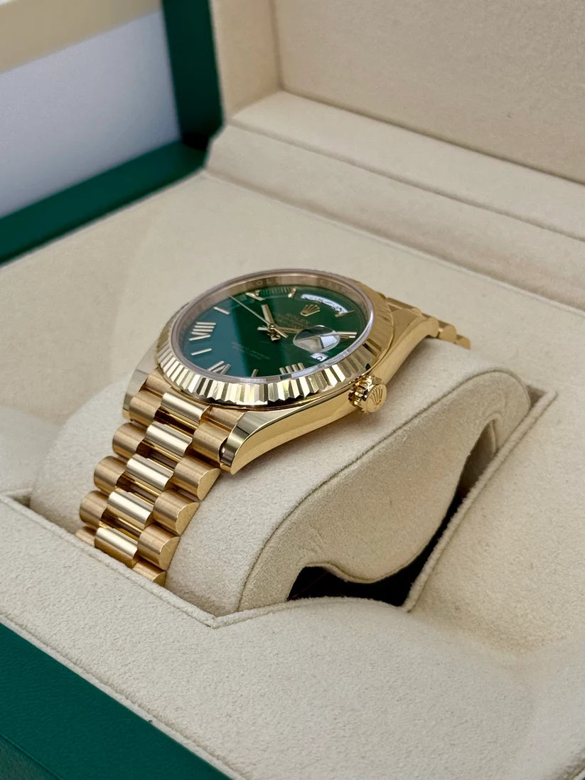 Rolex Day-Date President 40mm Yellow Gold Green Roman Money Dial - 228238 - Image 3