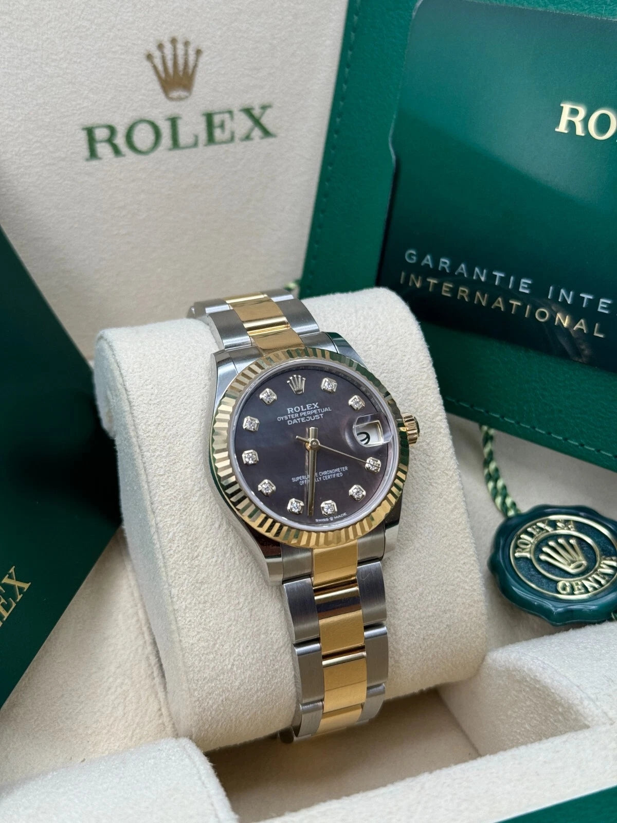 Rolex Datejust m278273-0023/0024 31mm Black Mother-of-Pearl Dial Stainless Steel and Yellow Gold Oyster Watch - Image 13
