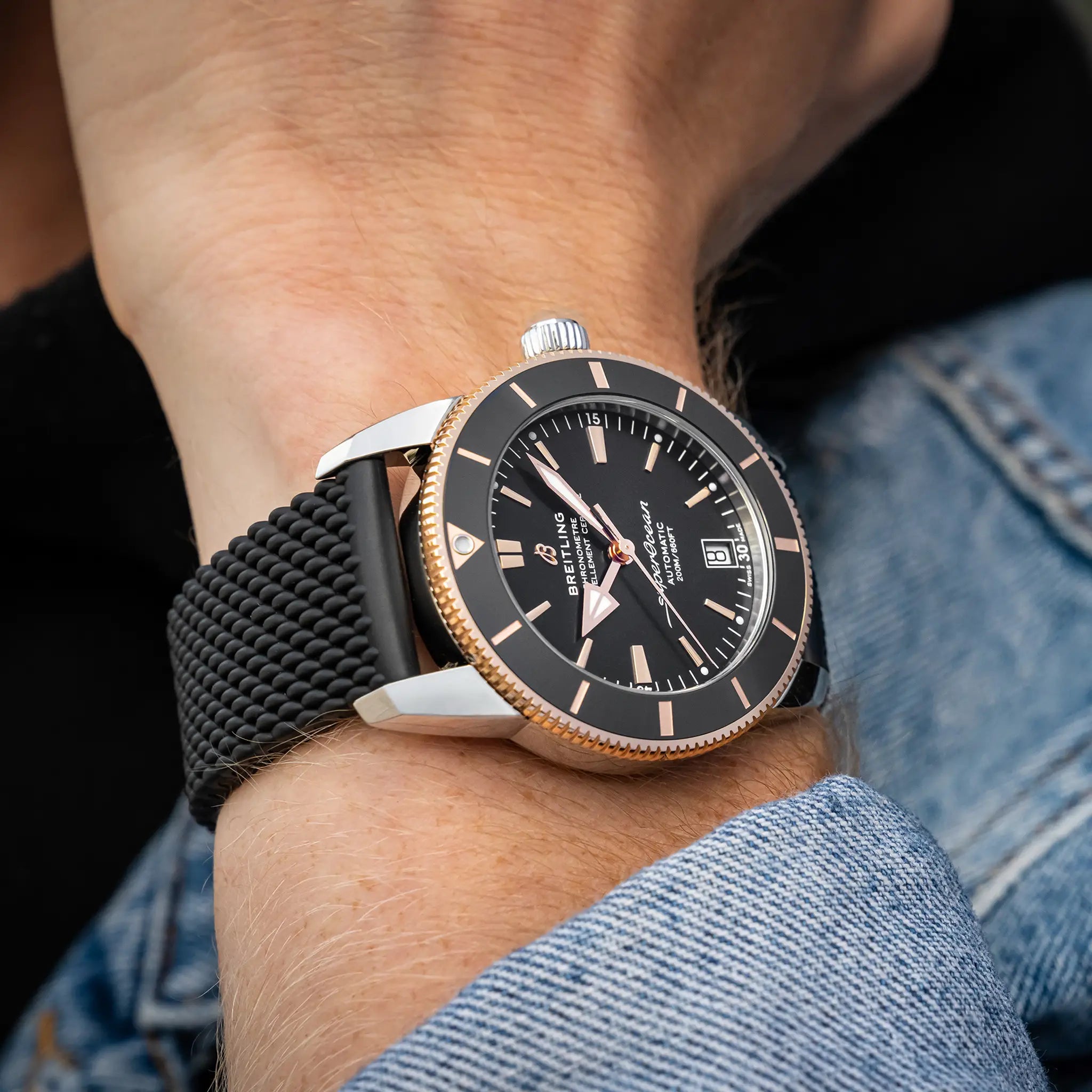 Breitling Superocean B20 42mm UB2010121B1S1 - Image 5