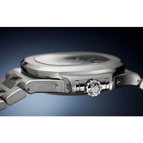 Patek Philippe Nautilus Steel 5726-1A-014 with Black Gradated dial - Image 11