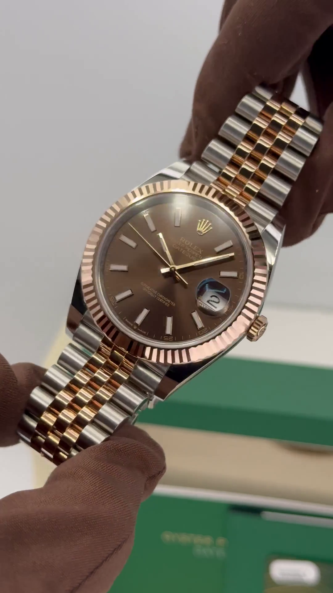 Rolex Datejust 41mm 126331 Chocolate Index Jubilee Steel and Everose Gold Watch - Image 10